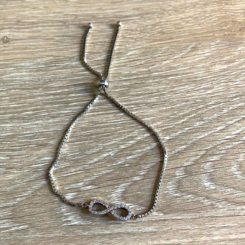 Adjustable infinity bracelet
